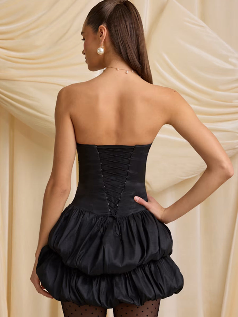 Schulterfreies Kurzkleid mit Schnürung Tülllagen XF10433